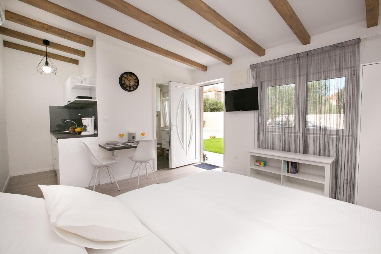 Studio Apartments Tara Zadar Exterior photo