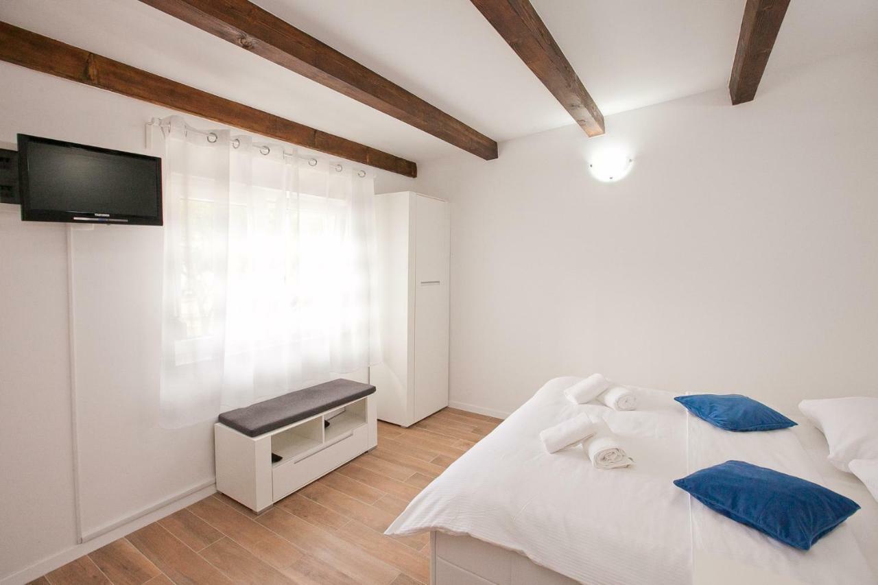 Studio Apartments Tara Zadar Exterior photo