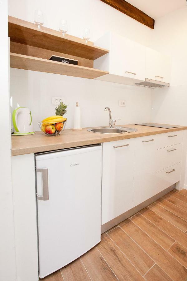 Studio Apartments Tara Zadar Exterior photo